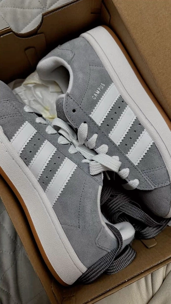 A cover of "Outfit ideas" cluster. The owner is ecaterinasirbu. The cluster consists of 3 elements.