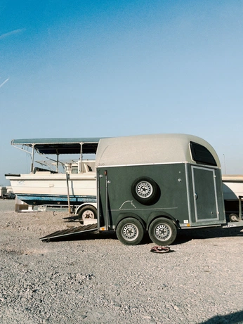 A cover of "Middle Eastern Days" cluster. The owner is velensky. The cluster consists of 1 element.