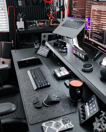 A cover of "Setup" cluster. The owner is ayushmokal. The cluster consists of 1 element.