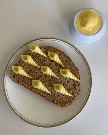 A cover of "mayonesa" cluster. The owner is bluepleyade. The cluster consists of 31 elements.