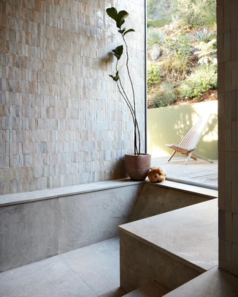 A cover of "Casa" cluster. The owner is blamo. The cluster consists of 2 elements.