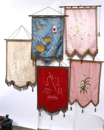 A cover of "Decoration Ramsholt" cluster. The owner is tombbb. The cluster consists of 38 elements.