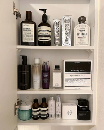 A cover of "Design Handling" cluster. The owner is heyheymia. The cluster consists of 4 elements.