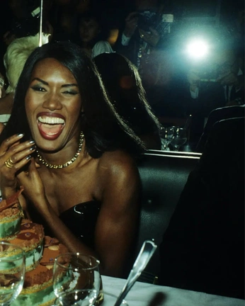 A cover of "Life" cluster. The owner is hamsuckle. The cluster consists of 54 elements.