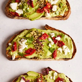 A cover of "Desayunos CEnas" cluster. The owner is jose112. The cluster consists of 3 elements.