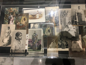 A cover of "culture archive" cluster. The owner is farida1999. The cluster consists of 4 elements.