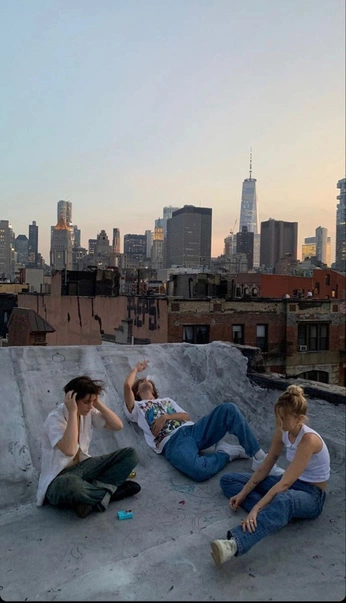 A cover of "spring narrative" cluster. The owner is julienturner. The cluster consists of 71 elements.