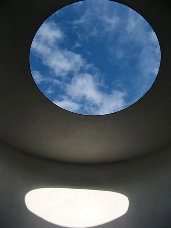 A cover of "Sky space James Turrell" cluster. The owner is seaniejax. The cluster consists of 16 elements.