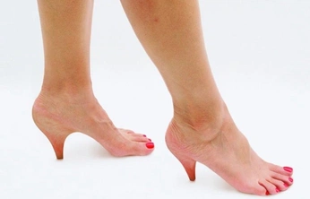 A cover of "L" cluster. The owner is liaflamme. The cluster consists of 4 elements.