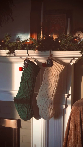 A cover of "Basix - Holiday" cluster. The owner is wwos3. The cluster consists of 3 elements.