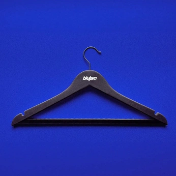 A cover of "Tenues" cluster. The owner is maetaphysique. The cluster consists of 201 elements.