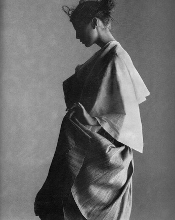 A cover of "enamoma" cluster. The owner is juanavrm. The cluster consists of 55 elements.