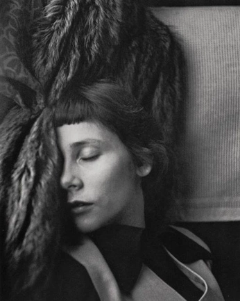 A cover of "BW" cluster. The owner is gracegriffinart. The cluster consists of 494 elements.