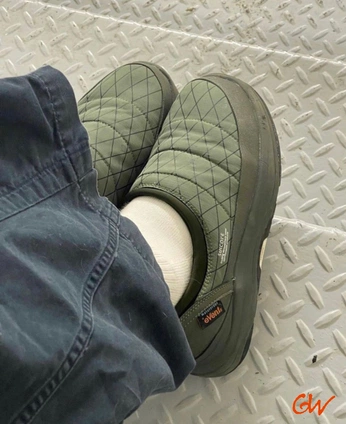 A cover of "Funky Fashion" cluster. The owner is spoogie. The cluster consists of 2 elements.