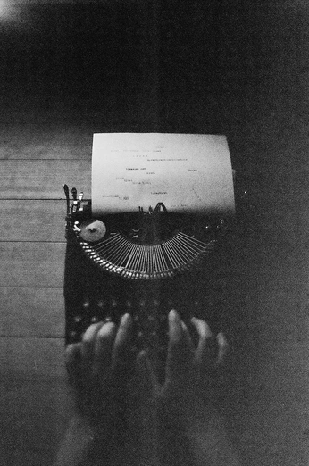 A cover of "writing" cluster. The owner is nxishaa. The cluster consists of 5 elements.