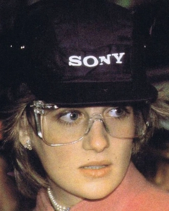 A cover of "timeless" cluster. The owner is nutzin. The cluster consists of 32 elements.