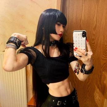 A cover of "Himari (Isiliel/NECROMA)" cluster. The owner is marcussiita555. The cluster consists of 72 elements.