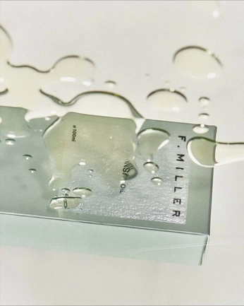 A cover of "GLISTER" cluster. The owner is riczambrano. The cluster consists of 13 elements.