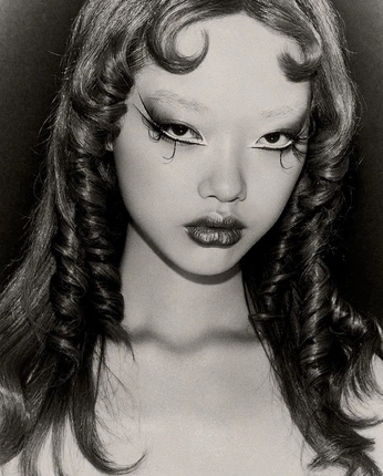 A cover of "women ✨" cluster. The owner is septembree. The cluster consists of 1 element.