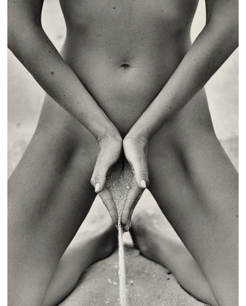 A cover of "Inspo" cluster. The owner is mariashumanovich. The cluster consists of 2 elements.