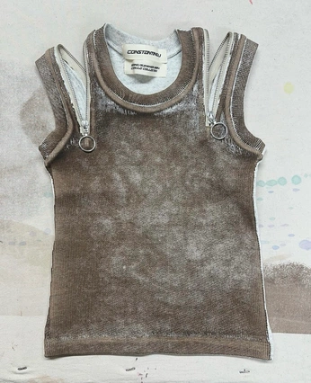 A cover of "fashion" cluster. The owner is yungmomi. The cluster consists of 2 elements.