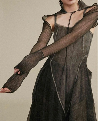 A cover of "Outfits/Clothes" cluster. The owner is sanjimyking. The cluster consists of 52 elements.