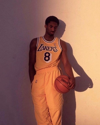 A cover of "Basketball" cluster. The owner is giorgio.jimenez. The cluster consists of 38 elements.