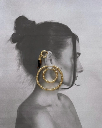 A cover of "Ad Shot" cluster. The owner is kornsaus. The cluster consists of 86 elements.