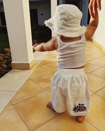 A cover of "one day" cluster. The owner is iamjordan. The cluster consists of 97 elements.