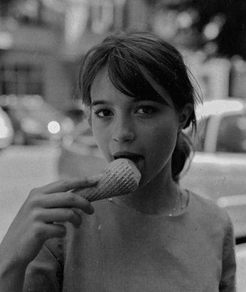 A cover of "chic" cluster. The owner is truly.justine. The cluster consists of 5 elements.