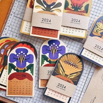 A cover of "Poster" cluster. The owner is joyceulmer. The cluster consists of 58 elements.