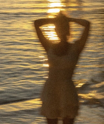 A cover of "dreamy" cluster. The owner is akramshaarawii. The cluster consists of 3 elements.