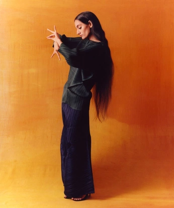 A cover of "Self P" cluster. The owner is yanniii. The cluster consists of 6 elements.