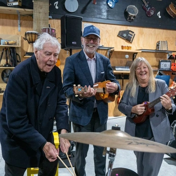 A cover of "Social" cluster. The owner is brianrussell. The cluster consists of 1 element.