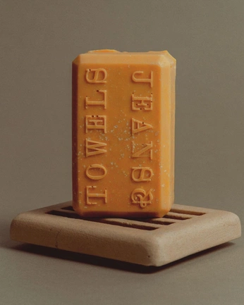 A cover of "Products, made things" cluster. The owner is stickypixels. The cluster consists of 4 elements.