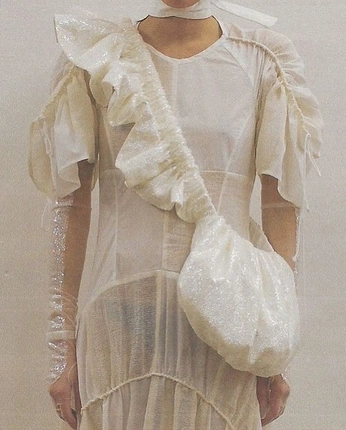 A cover of "𖤓 clothe ⚚⋆.ೃ࿔*" cluster. The owner is mariahclaw. The cluster consists of 10 elements.