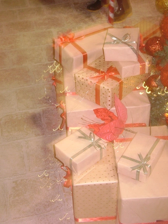 A cover of "Winter // Holiday" cluster. The owner is mawlsss. The cluster consists of 39 elements.