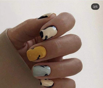 A cover of "nails" cluster. The owner is eveylew. The cluster consists of 4 elements.