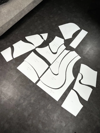 A cover of "Forma" cluster. The owner is aneagi. The cluster consists of 3 elements.