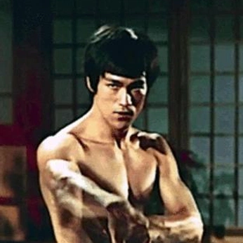 A cover of "MOVE" cluster. The owner is kendo. The cluster consists of 43 elements.