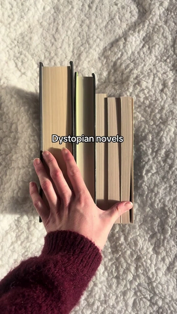 A cover of "books" cluster. The owner is siberianwinds. The cluster consists of 3 elements.