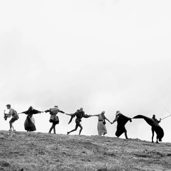 A cover of "2nd poetry." cluster. The owner is m00nzzzz. The cluster consists of 58 elements.