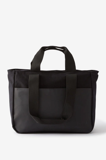 A cover of "birthday wishlist" cluster. The owner is 444cam. The cluster consists of 2 elements.