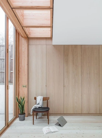 A cover of "kitchens" cluster. The owner is ehesterinteriors. The cluster consists of 5 elements.