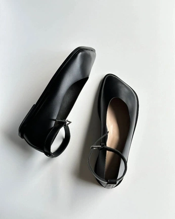 A cover of "outfit index" cluster. The owner is popcornelvis. The cluster consists of 1 element.