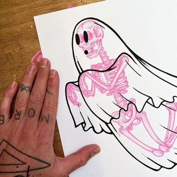 A cover of "Halloween print" cluster. The owner is mapussy. The cluster consists of 2 elements.