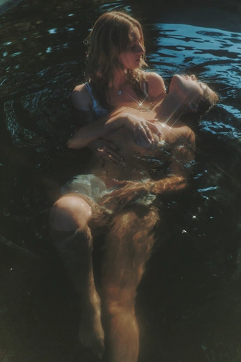 A cover of "Mermaid" cluster. The owner is syarifwulff. The cluster consists of 40 elements.