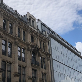 A cover of "builds" cluster. The owner is blumen. The cluster consists of 6 elements.