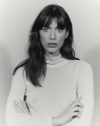 A cover of "MB Anna June 25" cluster. The owner is matterandmorph. The cluster consists of 23 elements.