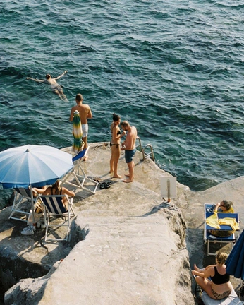 A cover of "海" cluster. The owner is zhenroses. The cluster consists of 9 elements.